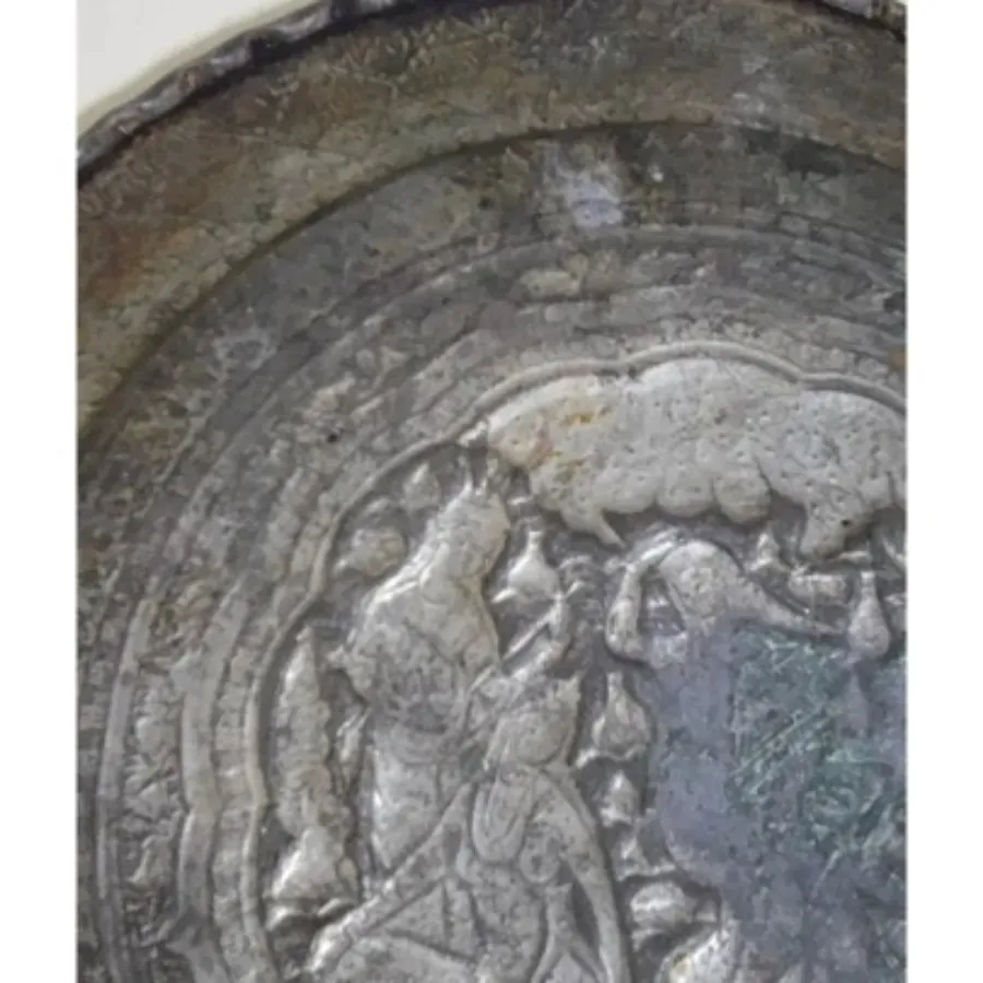 دیوارکوب قدیمی مسی