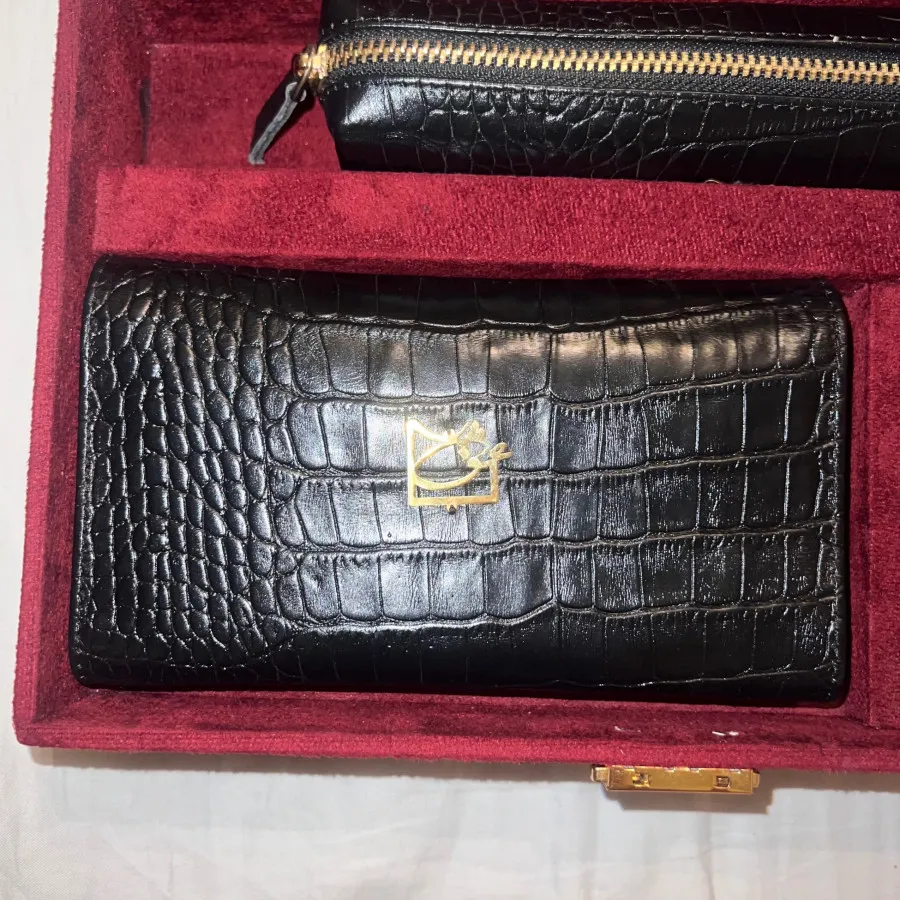 ست هدیه زنانه چرم برندمنط