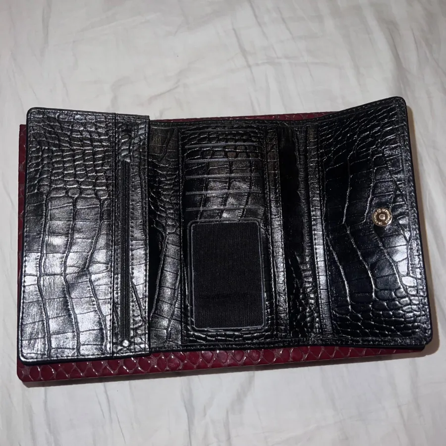 ست هدیه زنانه چرم برندمنط