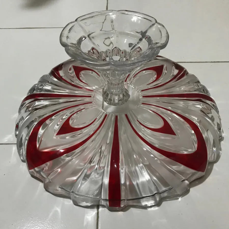 ظرف پایه دار پذیرایی