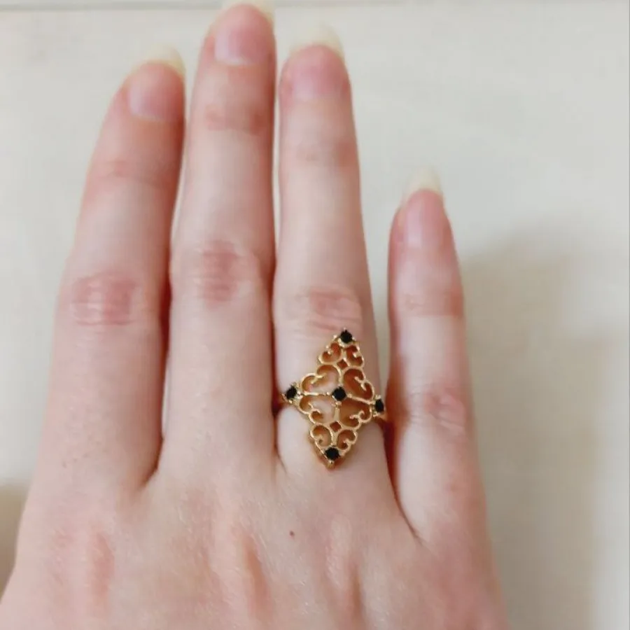 انگشتر جذاب و زیبا