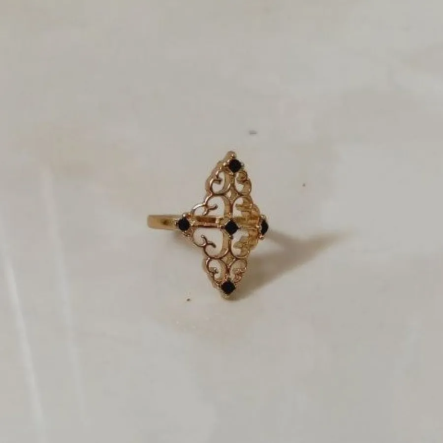 انگشتر جذاب و زیبا