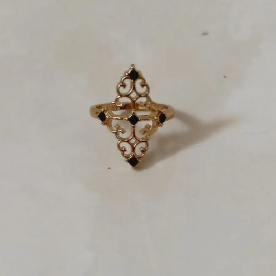 انگشتر جذاب و زیبا