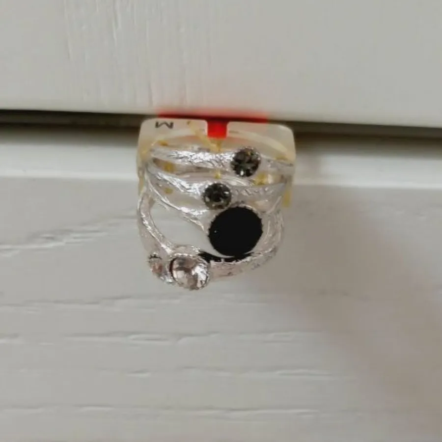 انگشتر جذاب و زیبا