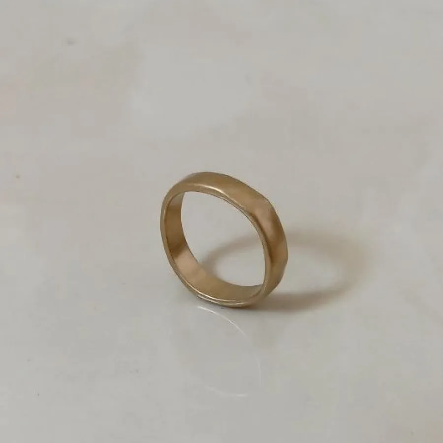 انگشتر جذاب و زیبا