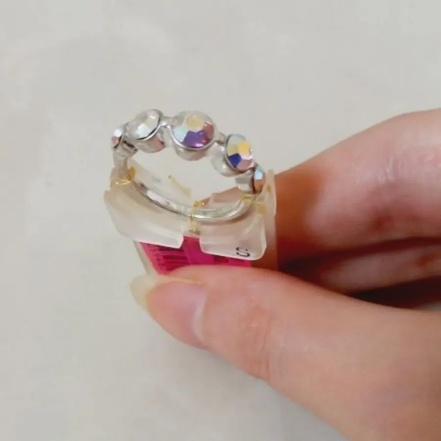 انگشتر جذاب و زیبا