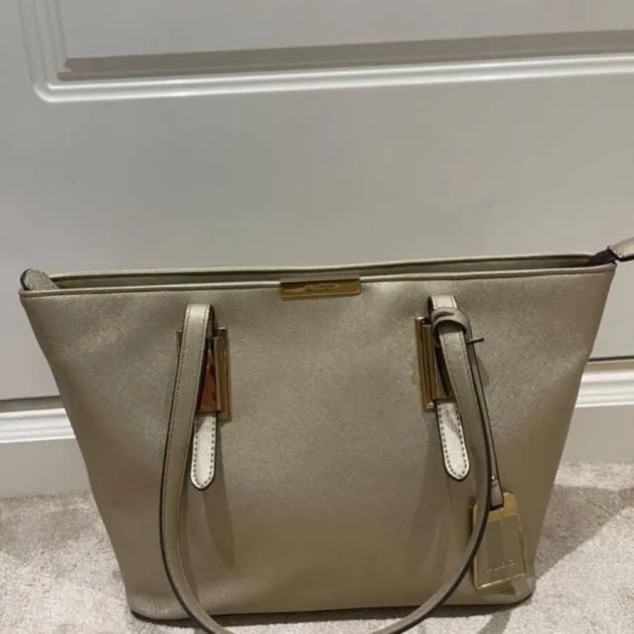 کیف آلدو طلایی