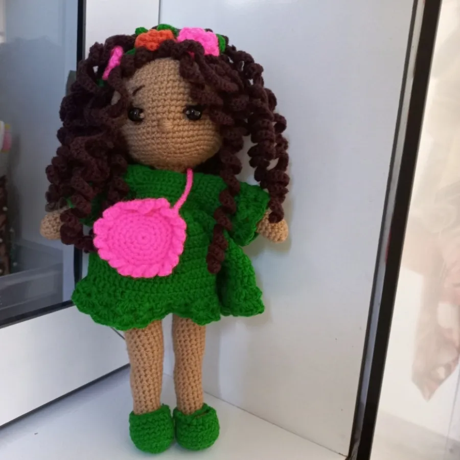 عروسک بافتنی