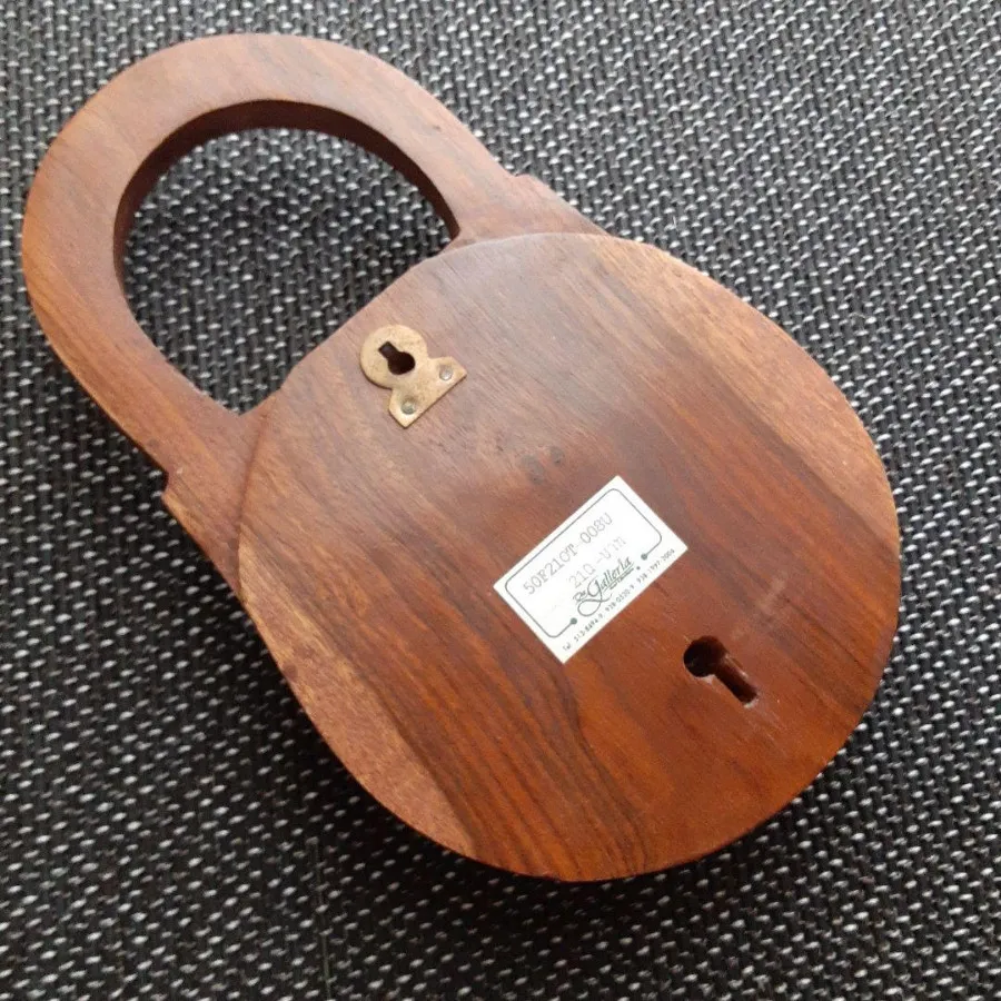 جا کلیدی دیواری