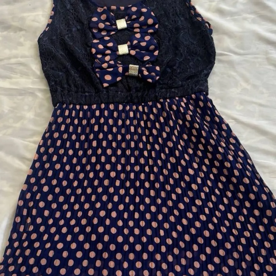 پیراهن عروسکی