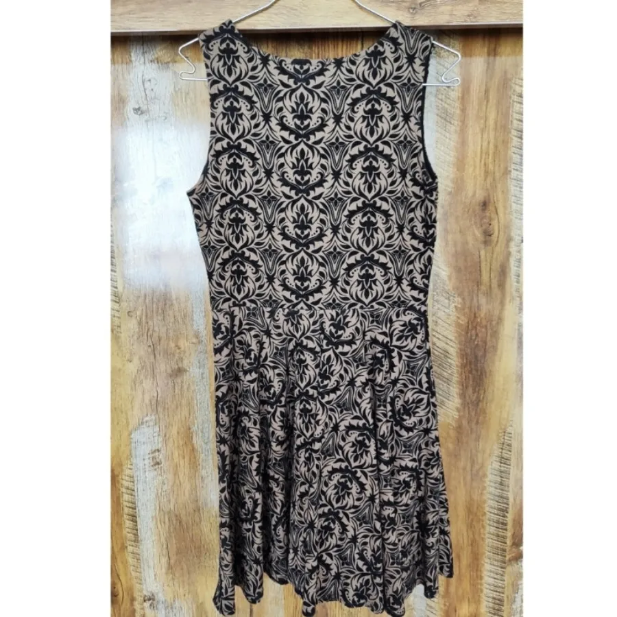 پیراهن دخترانه