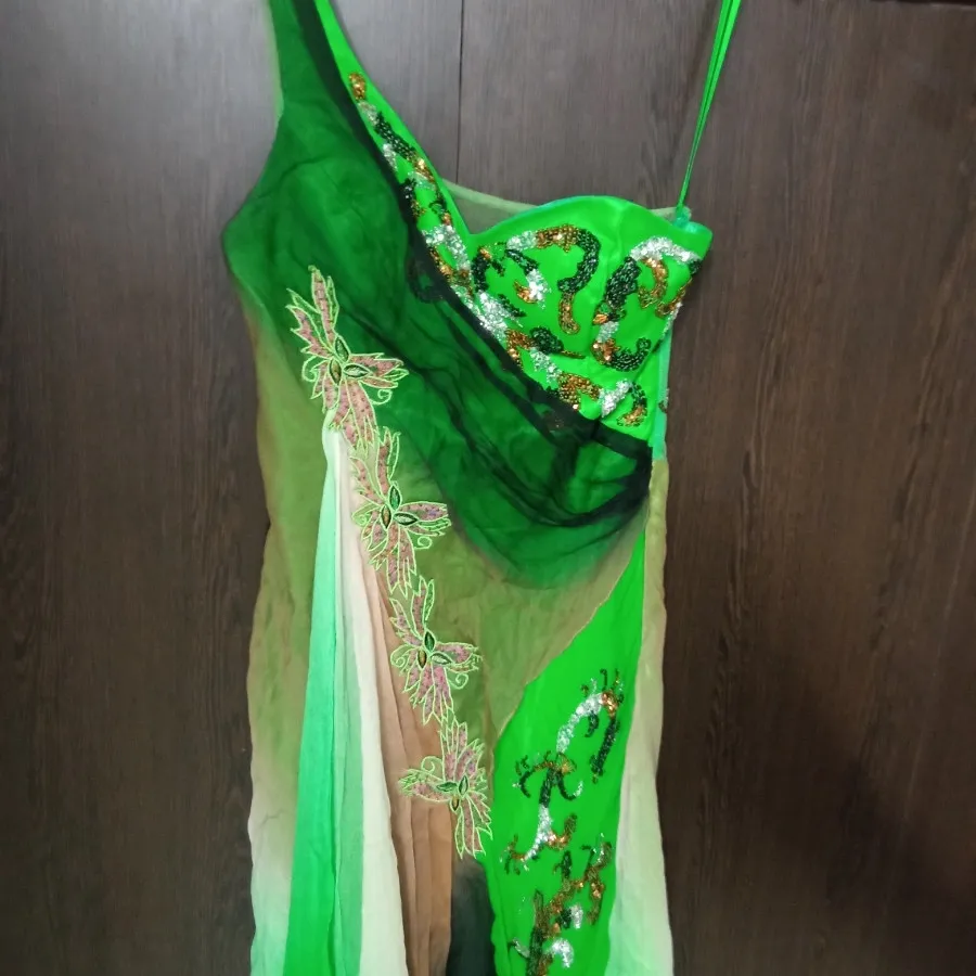 لباس نامزدی