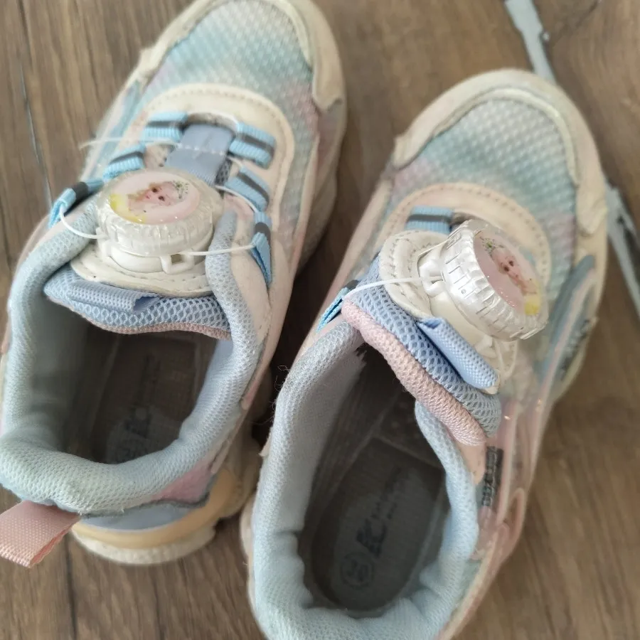 کتونی دخترونه