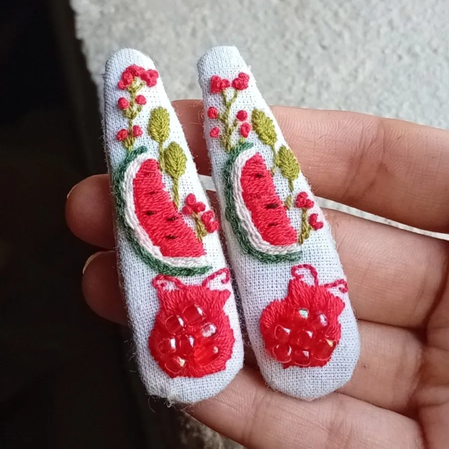 گیره گلدوزی شده یلدایی