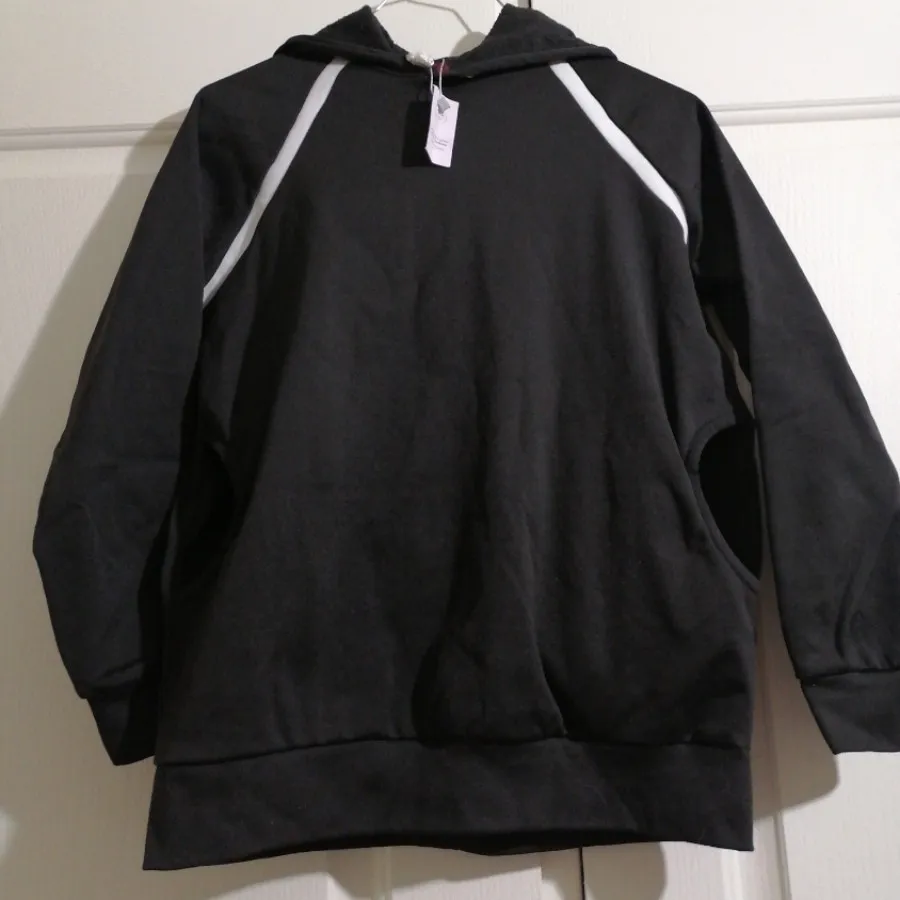 هودی مشکی توکرکی