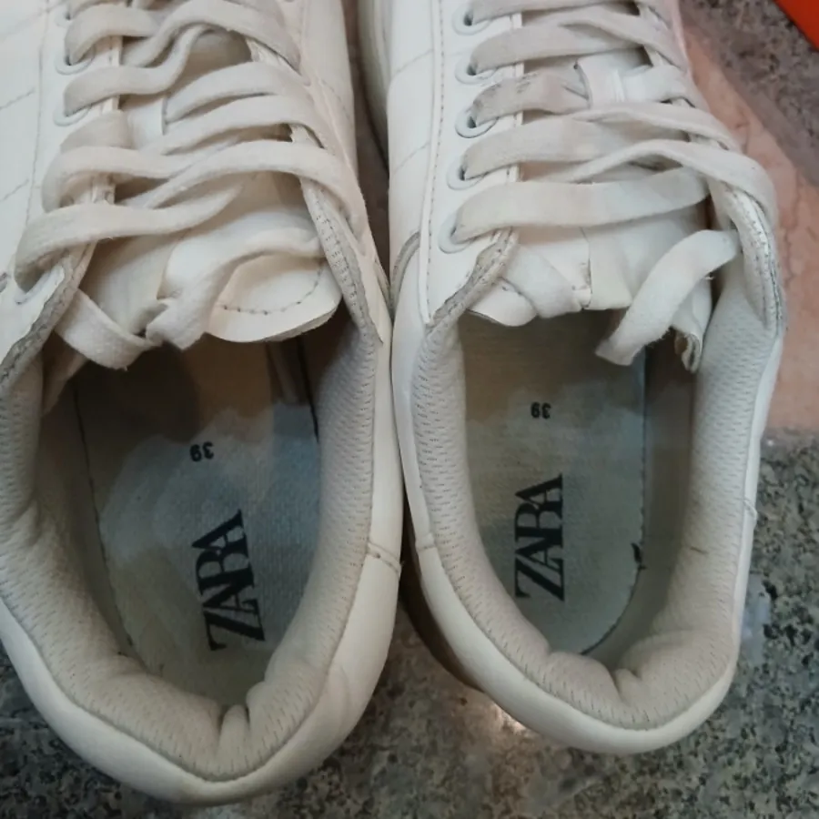 کتونی ونس خارجی