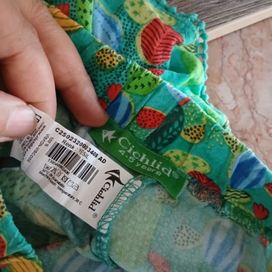 شورتک بچگانه