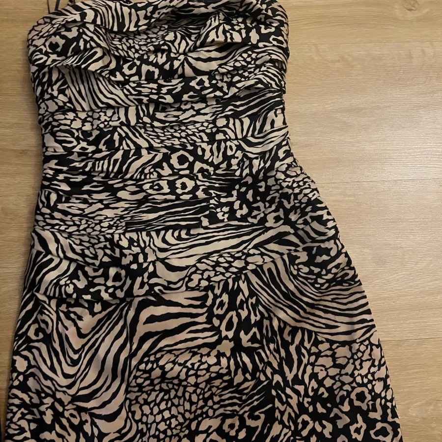 دو عدد لباس مزونی