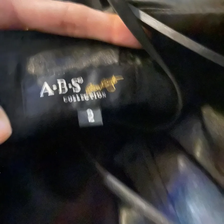 دو عدد لباس مزونی