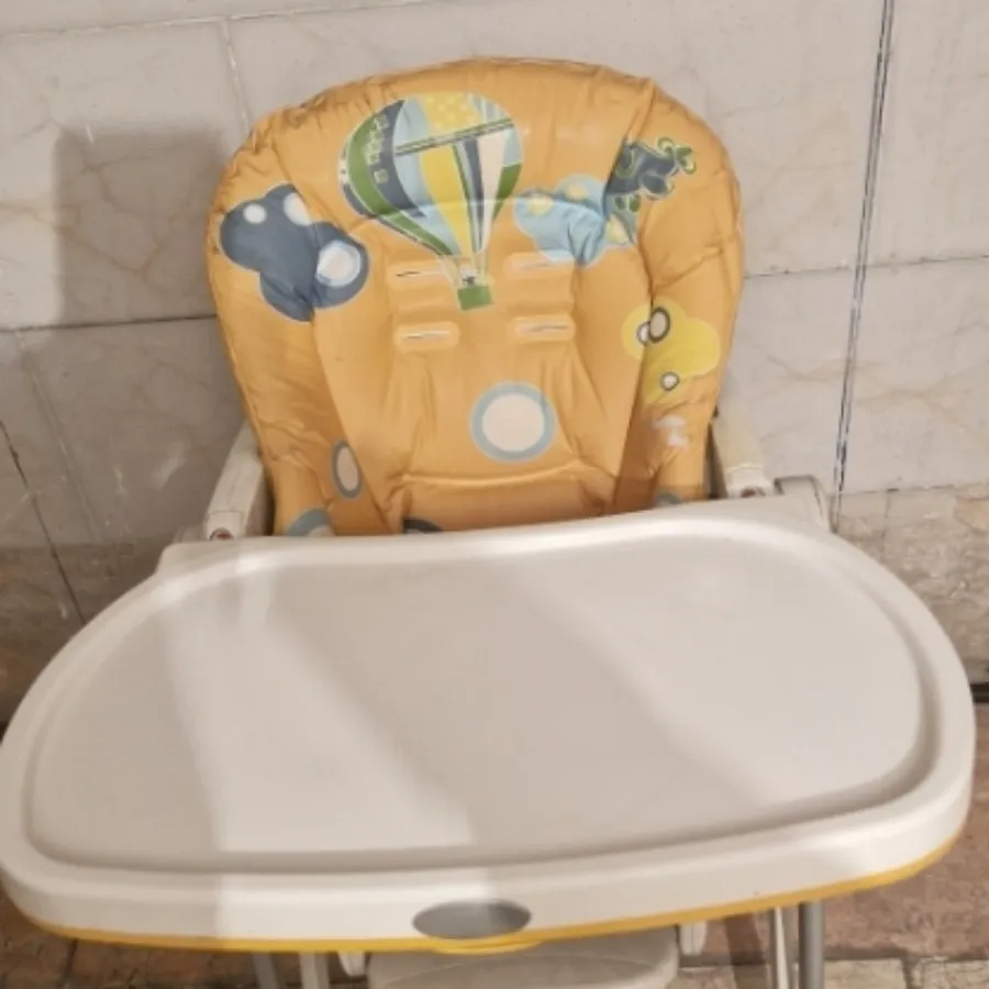 صندلی غذای بچه