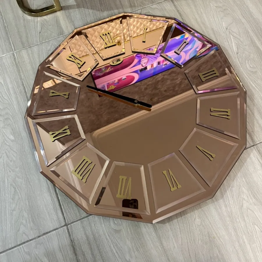 ساعت دیواری