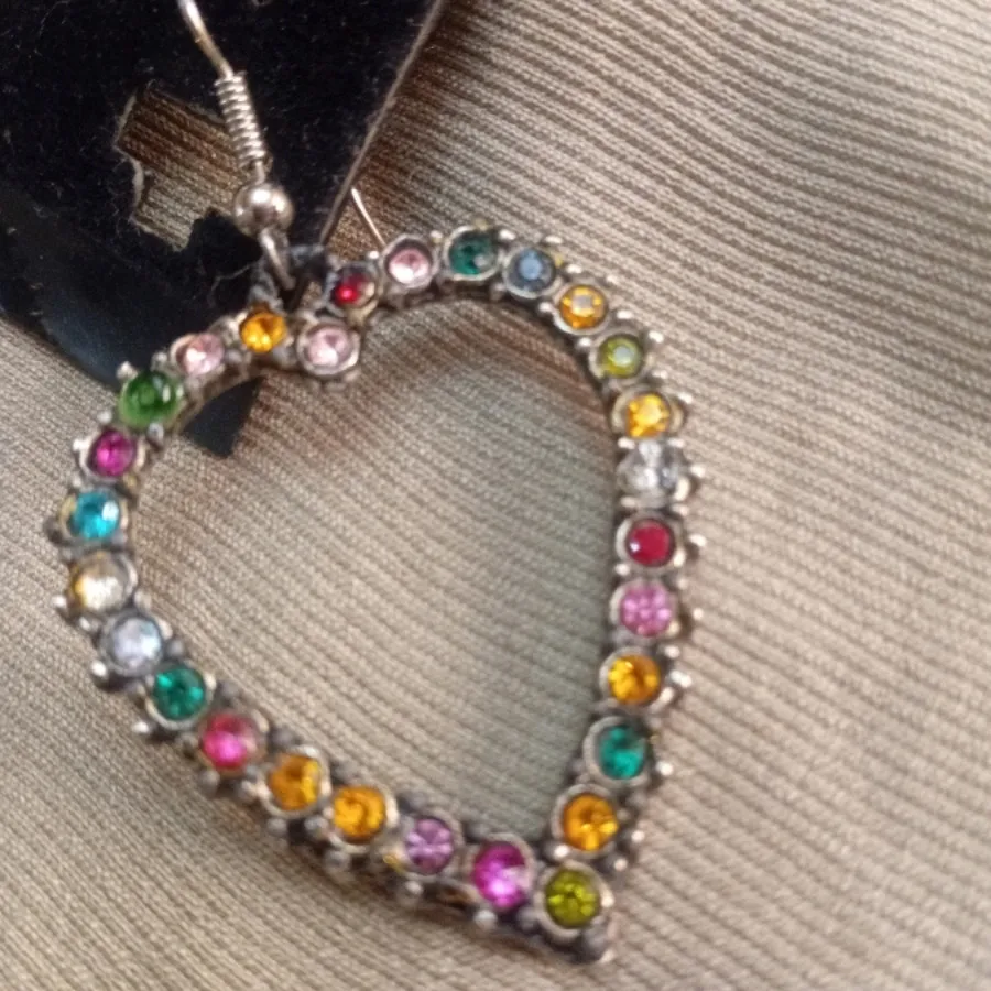 گوشواره فلزی نگین دار