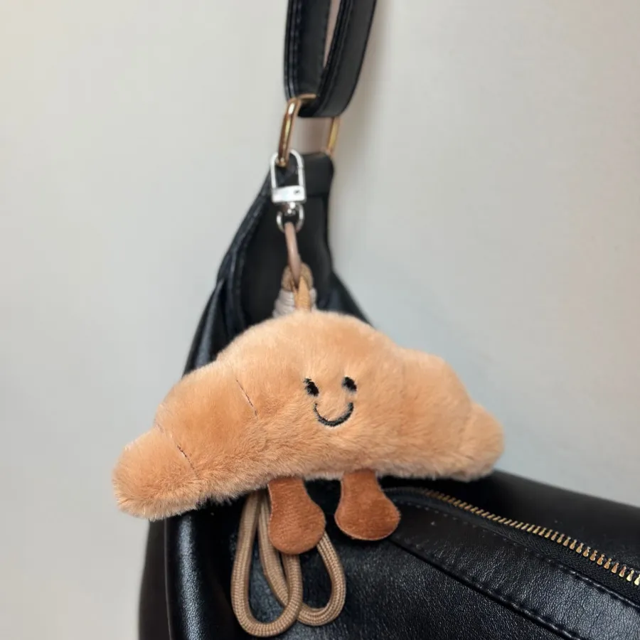 بگ چارم پشمالو آویز کیف