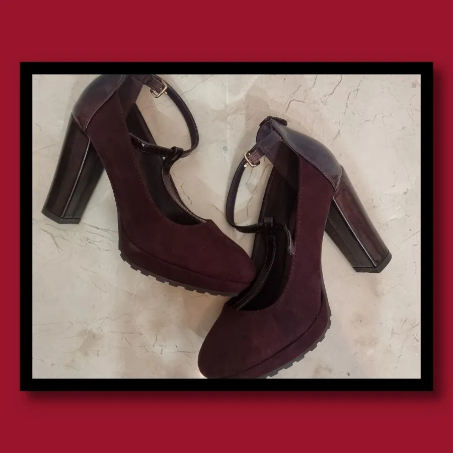 کفش پاشنه دار زرشکی