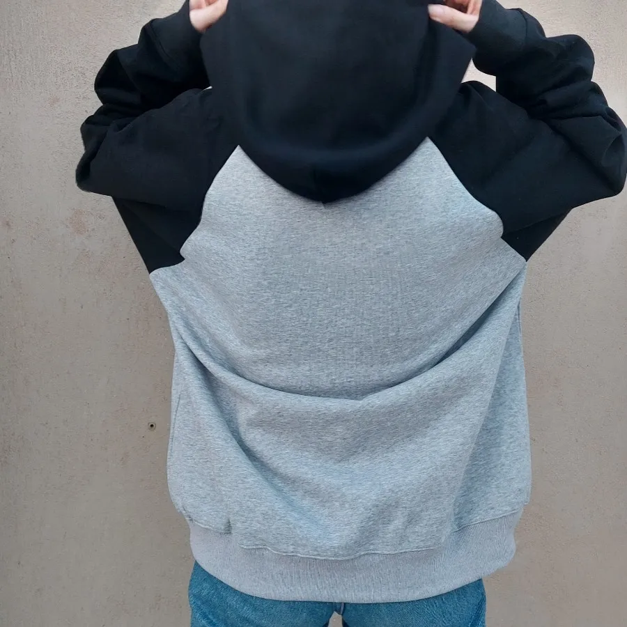 هودی کلاه‌دار