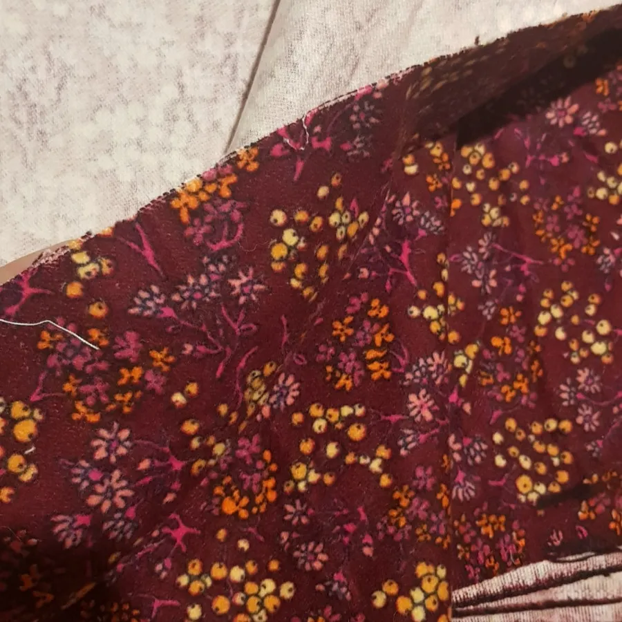 پارچه مخمل نازک پرشانه