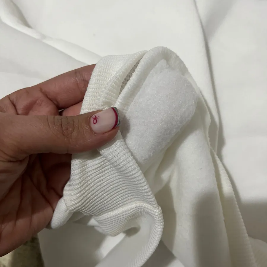 هودی داخل کرکی گرم و نرم