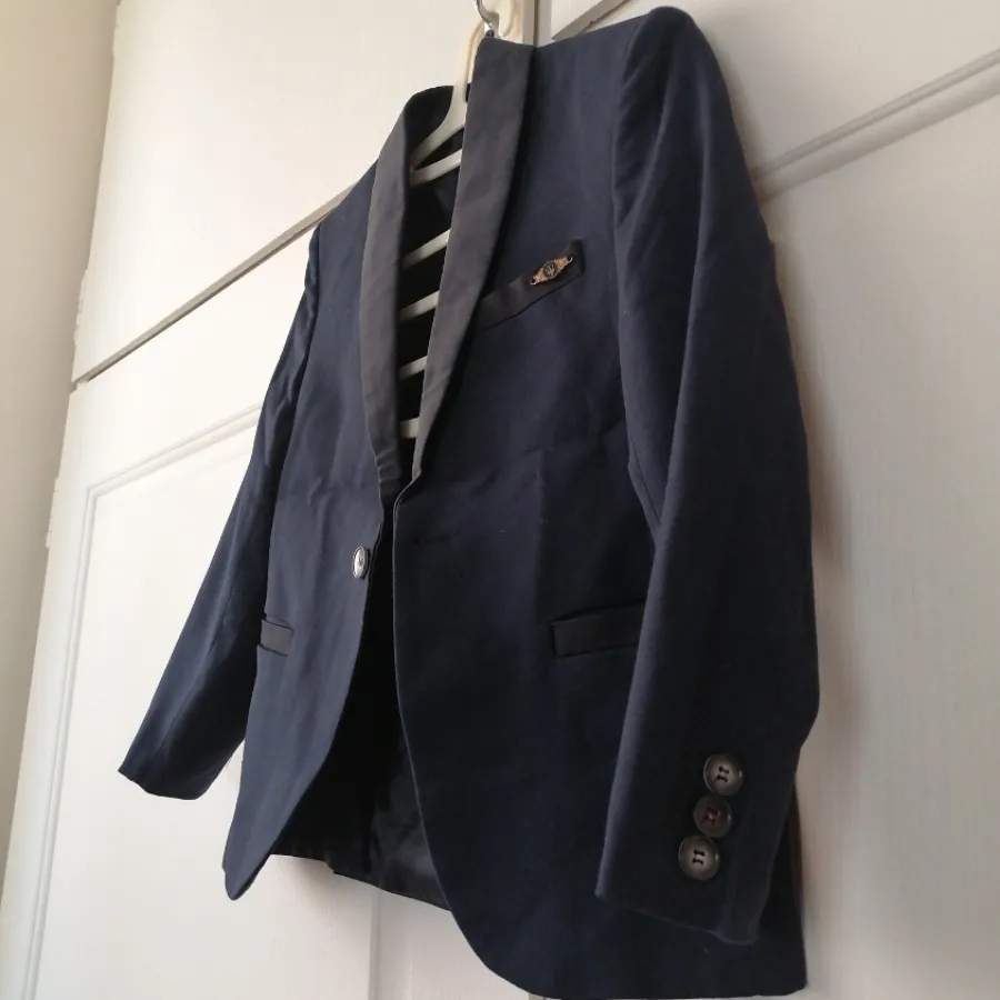 کت شلوار بچگانه