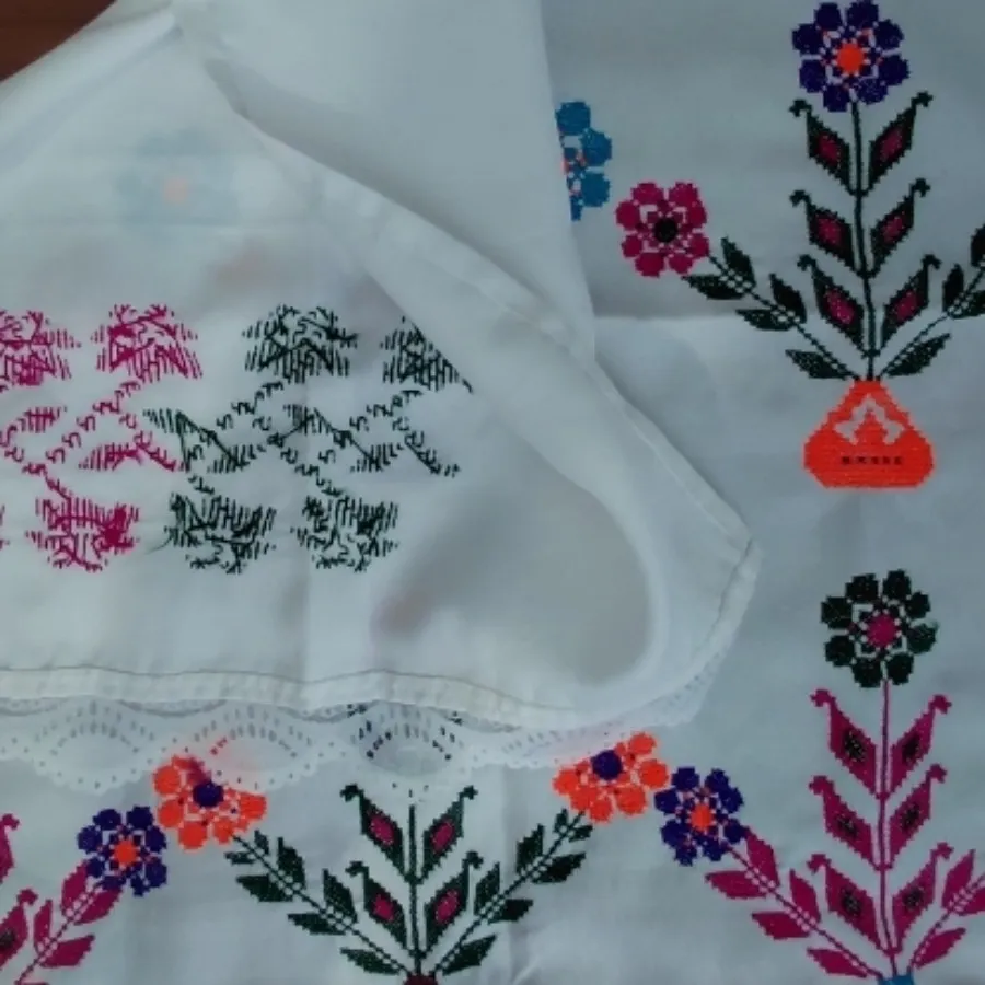 رومیزی شماره دوزی