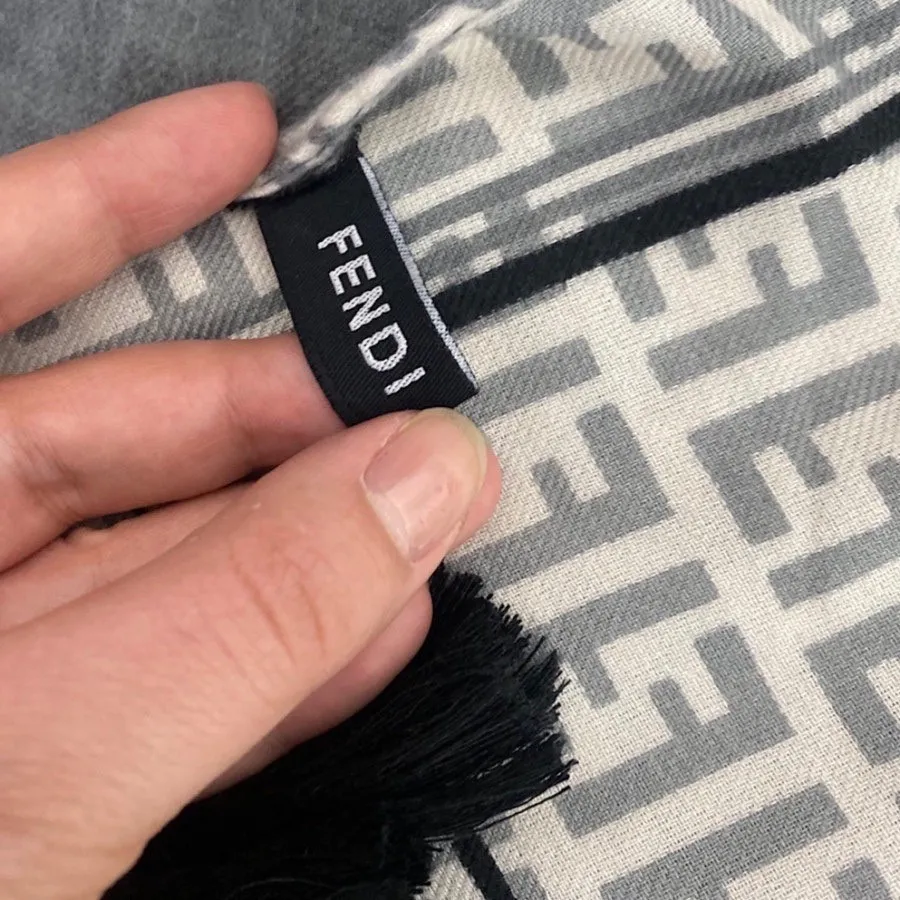 شال ترک فندی fendi