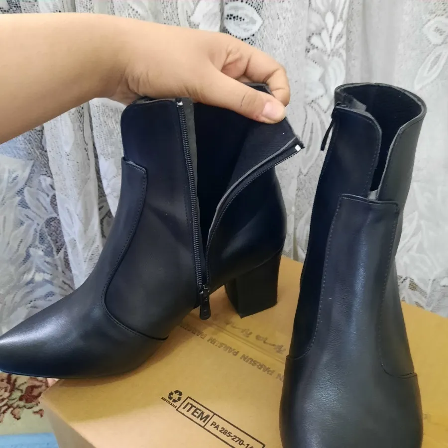 نیم بوت چرم مشکی