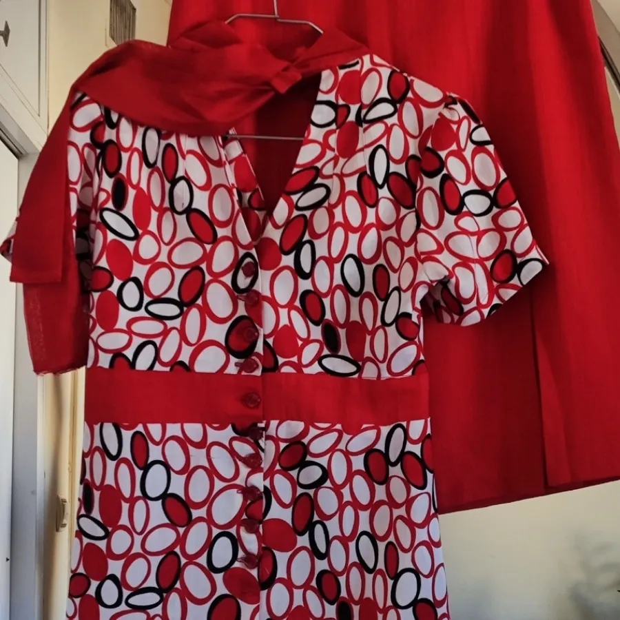 سارافون دامن قرمز