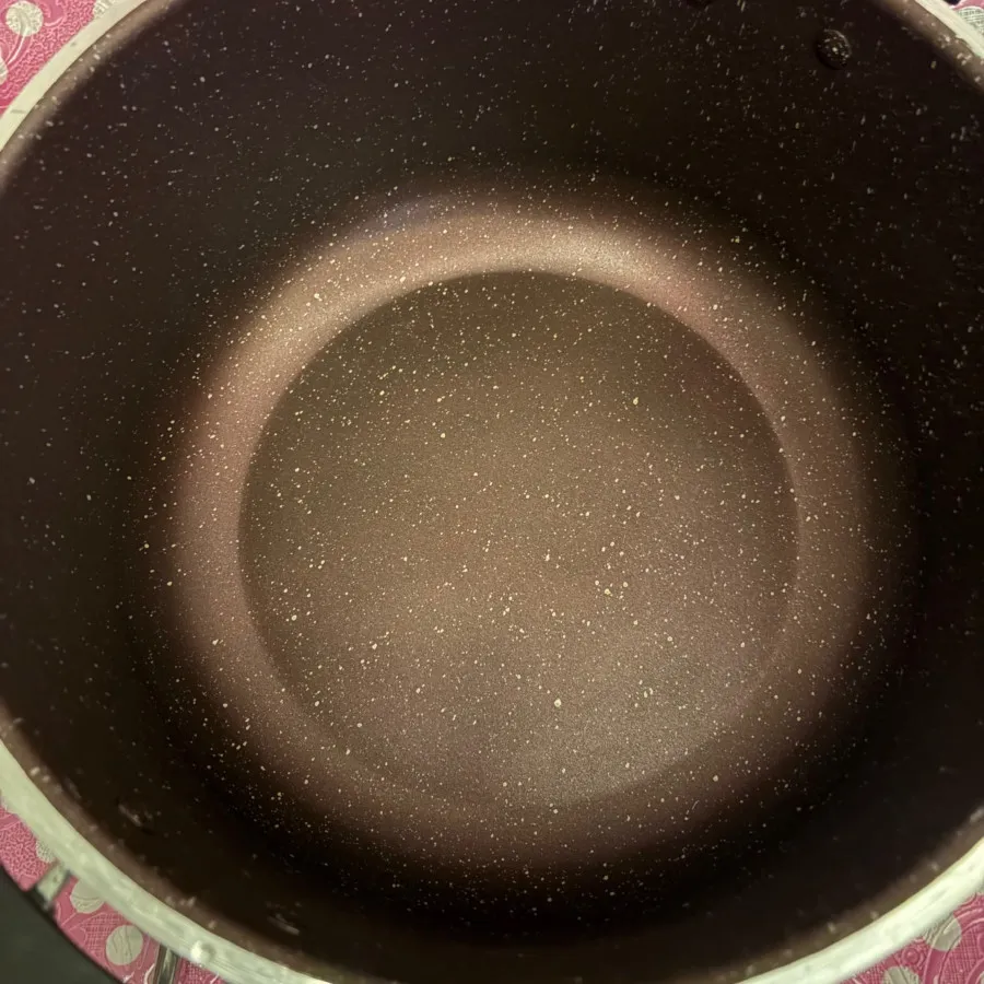 قابلمه تفلون سایز 28