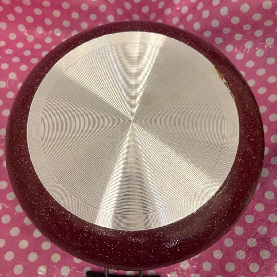 قابلمه تفلون سایز 28