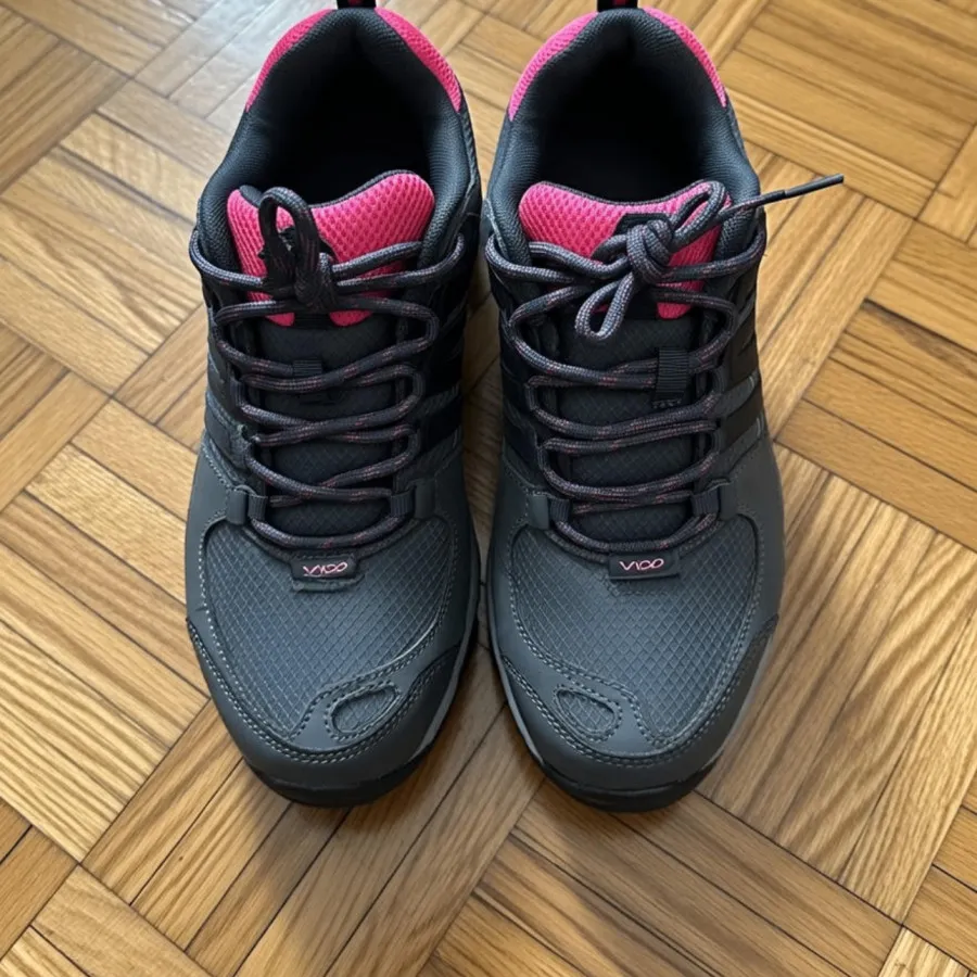 کفش کتونی ویکو اصل