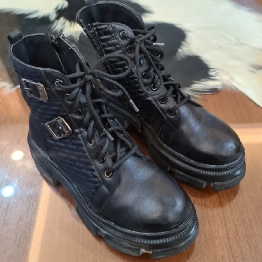 بوت دخترانه