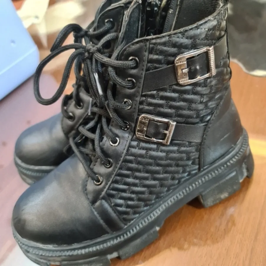 بوت دخترانه