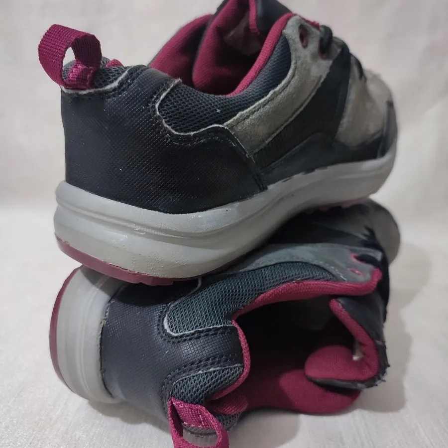 کتونی خارجی