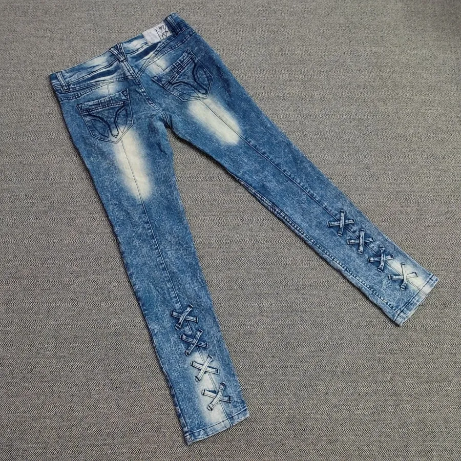 شلوار جین Mango