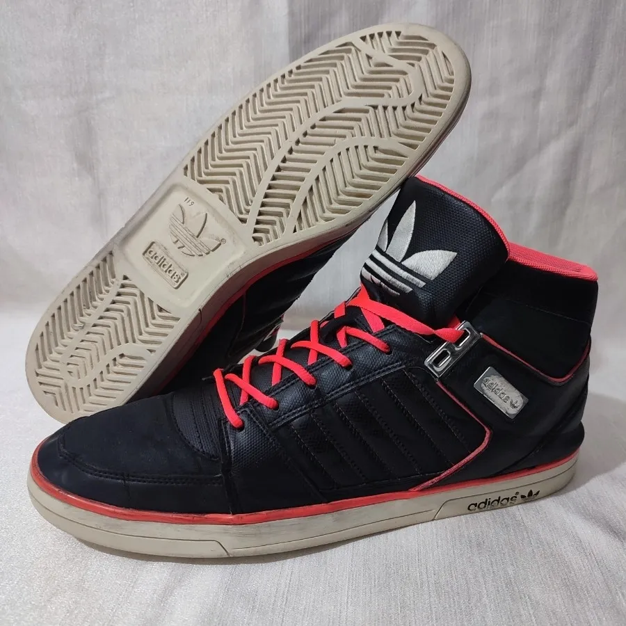 کتونی اورجینال ادیداس