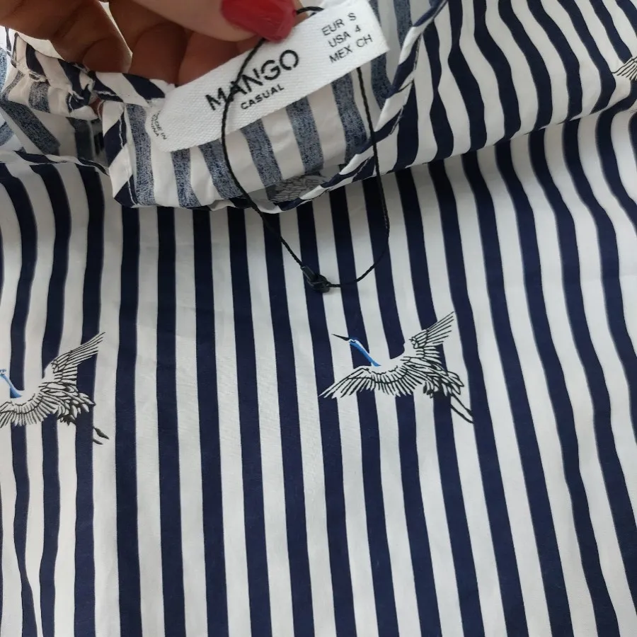 تیشرت مارک منگو