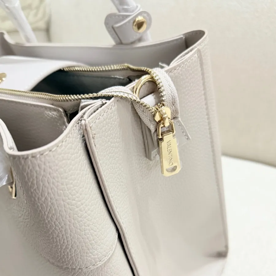 کیف برند Valentino