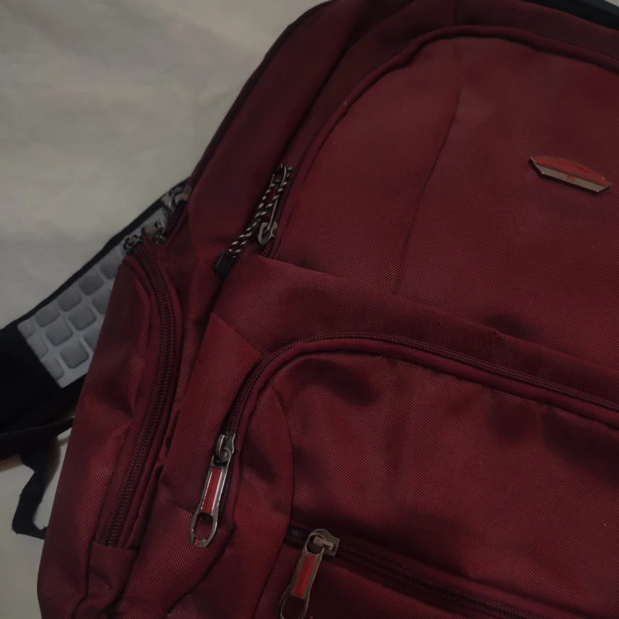 کوله پشتی آلبالویی