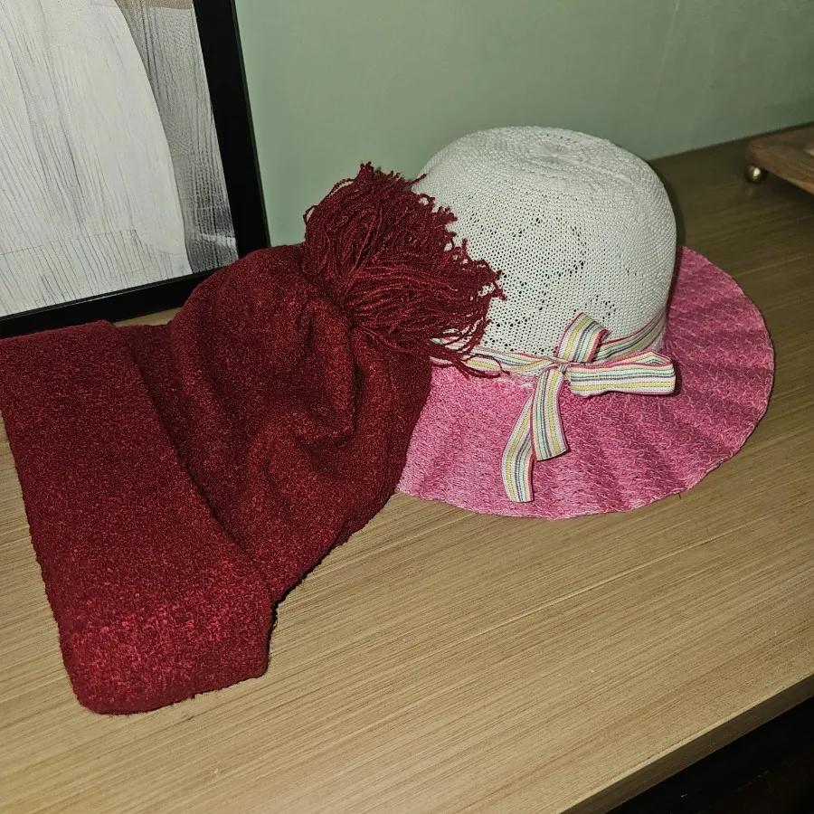 دوتا کلاه دخترانه