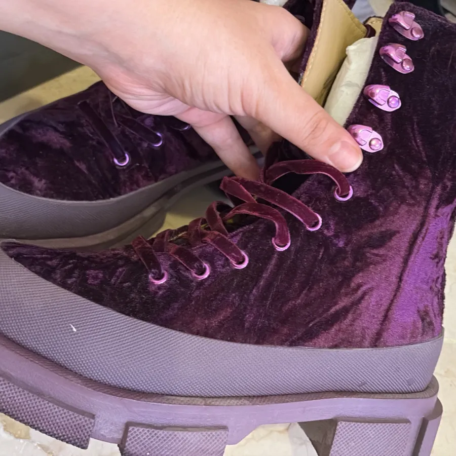 بوت بنفش both paris