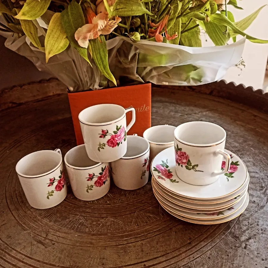 فنجان نعلبکی